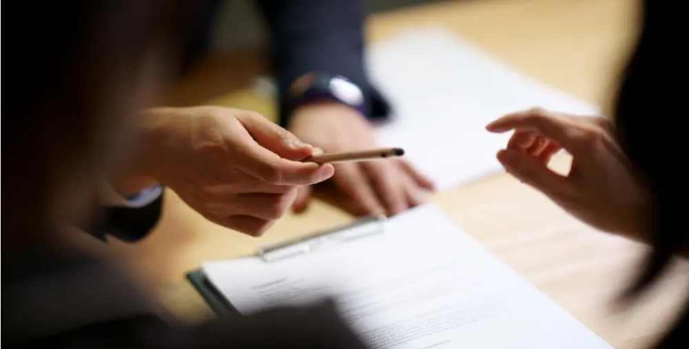 AVUKATA BÜROSUNDA SÖZLÜ DANIŞMA ÜCRETİ İLK 1 SAAT İÇİN 4 BİN LİRA