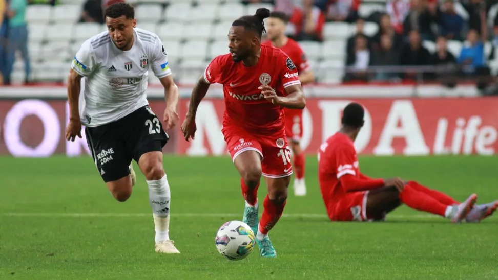 ANTALYASPOR KENDİ EVİNDE BEŞİKTAŞ’A DİRENEMEDİ: 1-3