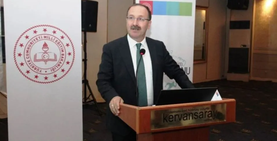 ANTALYA’NIN MİLLİ EĞİTİM MÜDÜRÜ DEĞİŞTİ.. KAYGUSUZ GİTTİ ERİŞ GELDİ