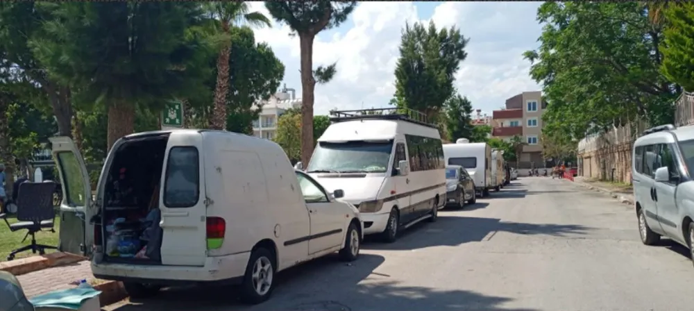 ANTALYA’DA KARAVAN İSTİLASI YİNE BAŞLADI.. ‘KARAVANPARK’ YETERSİZ KALDI