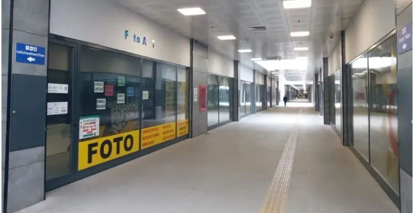 ANTALYA’DA TRAMVAY AKTARMA ALANINDAKİ DÜKKANLARA TALİPLİ ÇIKMADI