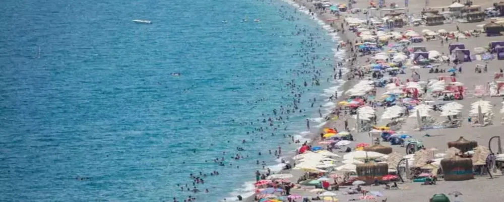 TÜM ZAMANLARIN NİSAN REKORU.. ANTALYA TURİZMİ 2 MİLYONU AŞTI