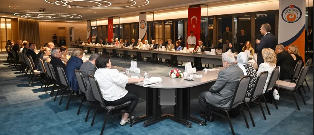 ANTALYA’DA VALİ YARDIMCILARI VE KAYMAKAMLAR ONURUNA VEDA PROGRAMI