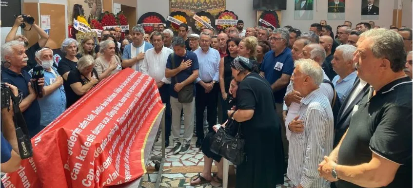 HAYATINI KAYBEDEN GAZETECİ ZEKİ ÖZER SON YOLCULUĞUNA UĞURLANDI