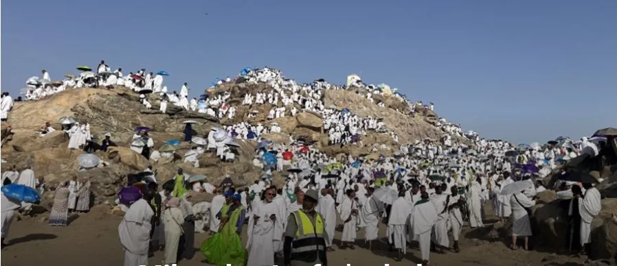 DÜNYANIN DÖRT BİR YANINDAN GELEN MİLYONLARCA KİŞİ ARAFAT