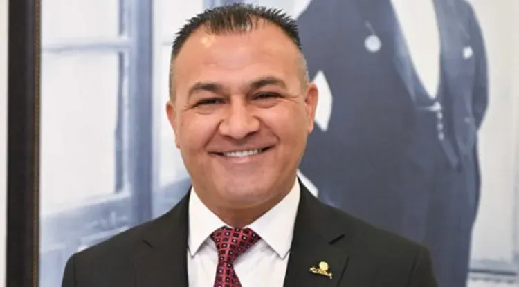 MURATPAŞA BELEDİYE MECLİSİ’NİN CHP’Lİ ÜYESİ TÜM GÖREVLERİNDEN İSTİFA ETTİ