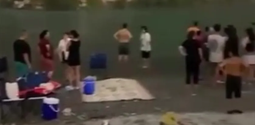 ANTALYA’DA IRMAĞA KAÇAN TOPU ALMAK İSTEYEN GENÇ AKINTIYA KAPILIP KAYBOLDU