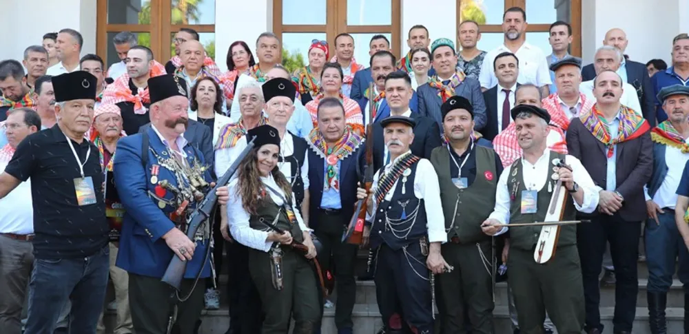 YÖRÜKLER YARIN ‘MUHİTTİN BÖCEK TUTUKSUZ YARGILANSIN’ DİYECEK