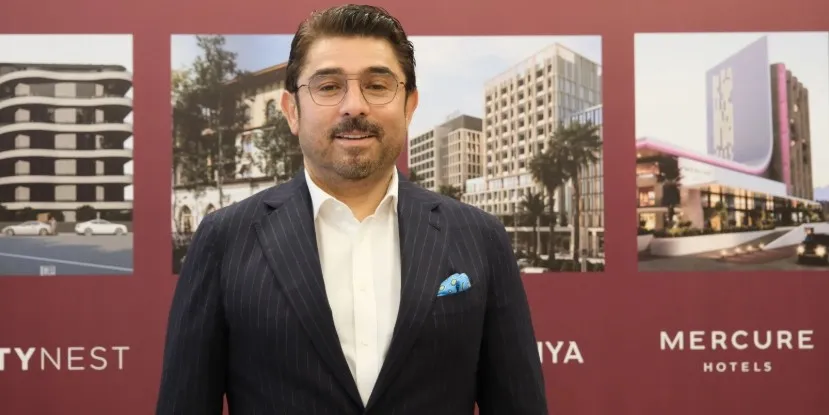 ANTALYA’DA RIDVAN GÜZEL’E YIKIM ŞOKU.. BİNASINDAKİ KAÇAK KISIMLAR YIKILIYOR