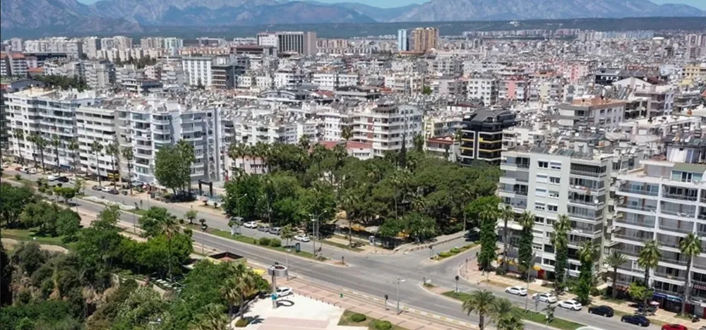 ANTALYA’DA KONUT PİYASASI İLGİNÇİ BİR HALE GELDİ.. DAİRELER KÜÇÜLDÜ FİYATLAR ARTTI