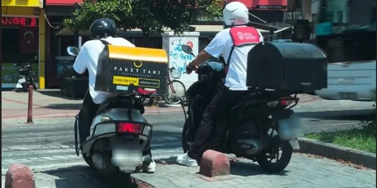 ALANYA’DA YAYA YOLLARI VE KALDIRIM İŞGALİ YAPAN MOTOSİKLETLERE CEZA