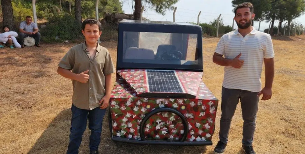 13 YAŞINDAKİ BARIŞ GÜNEŞ ENERJİSİ İLE ÇALIŞAN ARAZİ ARACI YAPTI