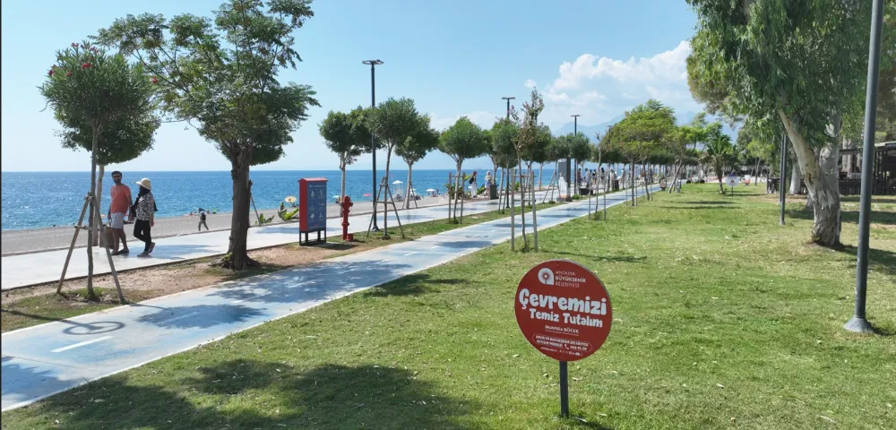 BÜYÜKŞEHİR’DEN KONYAALTI SAHİLİ’NDE TEMİZLİK SEFERBERLİĞİ