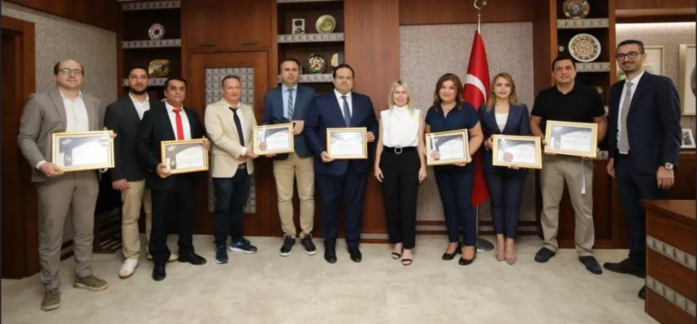 REKTÖR ÖZKAN BULUŞLARIYLA ÖDÜL ALAN ÖĞRETİM ÜYELERİNİ TEBRİK ETTİ