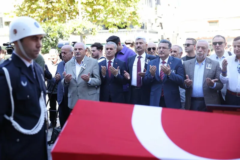 BAŞKANIMIZ TRABZON ESKİ BELEDİYE BAŞKANIMIZI ANMA PROGRAMINA KATILDI