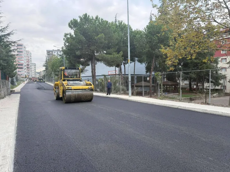 ASTFALTLANAN YOLLARIMIZ HEMŞEHRİLERİMİZİN HİZMETİNE AÇILMIŞTIR