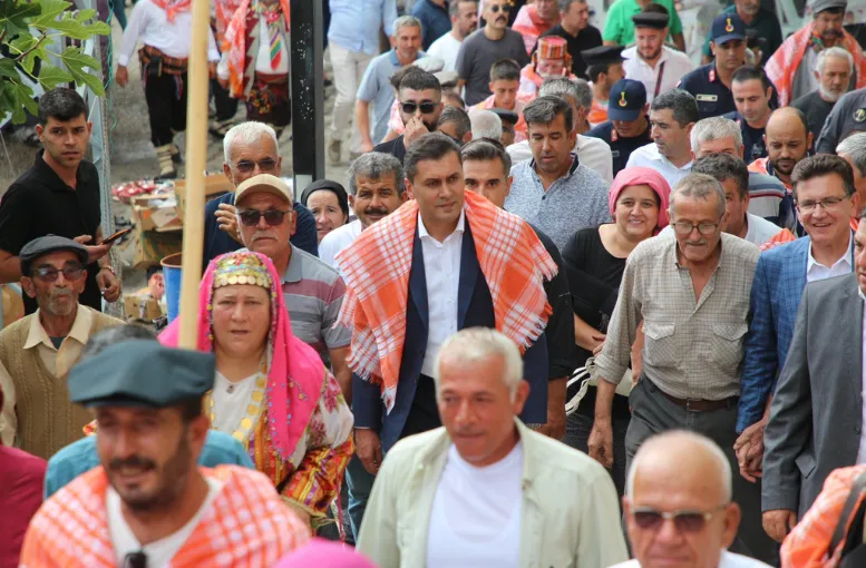KAŞ’TA YÖRESEL ÜRÜNLER ŞENLİĞİ RENKLİ GÖRÜNTÜLERE SAHNE OLDU