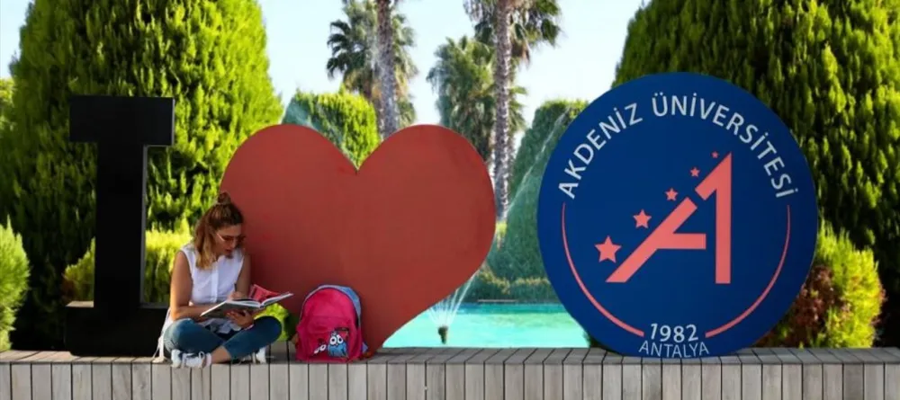 AKDENİZ ÜNİVERSİTESİ YÜZDE 100 DOLULUK ORANINA ULAŞTI.. TURİZM ZİRVEDE
