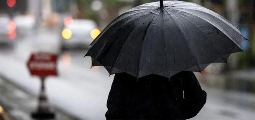 YURTTA HAVA DURUMU.. ANTALYA BULUTLU VE SAĞANAK YAĞIŞLI 30 DERECE OLACAK